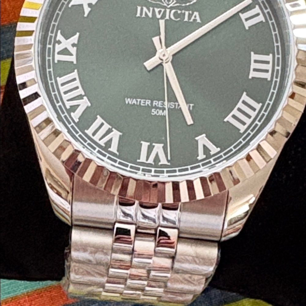 Invicta Specialty Windsor green face
Men's Watch - 43mm, Steel new inbox - Picture 4 of 11